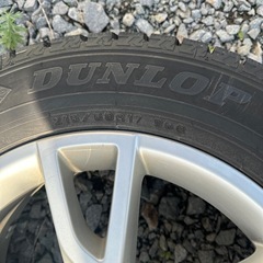 
スタッドレスタイヤ　215/60R17  