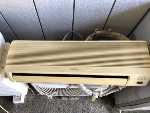 ヤマダオリジナル RIAIR ルームエアコン YHA-S25N-W 2023年製 中古