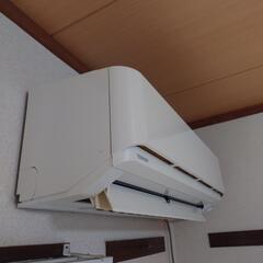 11/9.10午前中エアコン取り外してくれて自分で持っていける方限定、早いもの勝ち　写真はあとで！