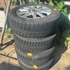 中古スタンドレスタイヤセット 195/65R15
