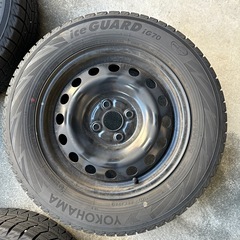 【引取限定】　アクア　2021年製造　スタッドレスタイヤ　ヨコハマ　アイスガード　ＩＣＥ　ＧＵＡＲＤ　185/65R15 YOKOHAMA 