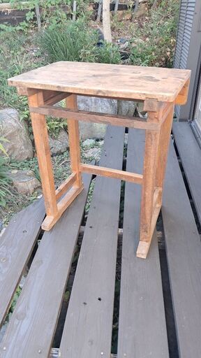 昭和レトロ　古いそろばん教室の木製 アンティークデスク 椅子 セット 小学校