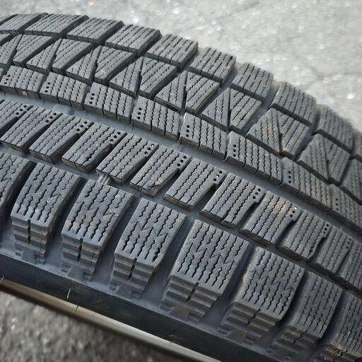 175/65r15 スタッドレスタイヤ　ホイール付き ホイール 付きスタットレスタイヤ4つ 175⁄65R15 ブリヂストンホイール