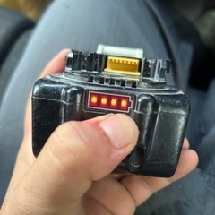 マキタ　14，4ボルト バッテリー3個　本体1個