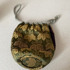 古瀬戸　出雲肩衝名物　共箱　
名物裂　桐純子