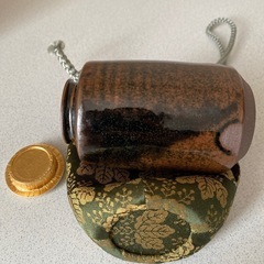 古瀬戸　出雲肩衝名物　共箱　
名物裂　桐純子