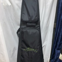 momose ベースギター