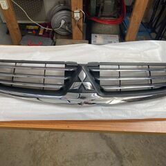 グランディス　NA4W　純正フロントグリル　美品