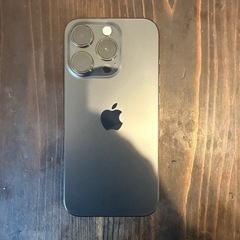 新品　iPhone15pro バッテリー100%