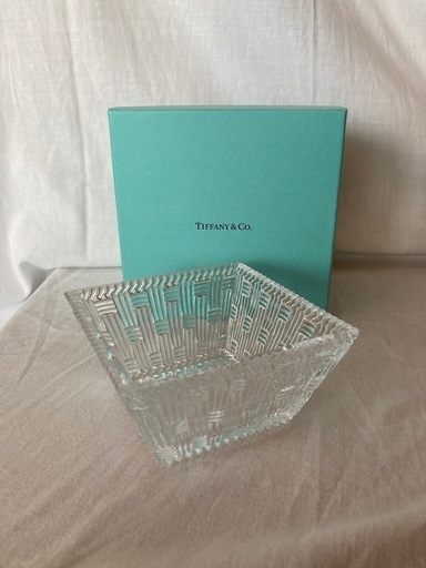 ティファニー Tiffany \u0026 Co. ガラス製スクエアボウル 未使用　本日だけの出品