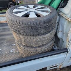 アルミホイール付き軽量中古タイヤ
