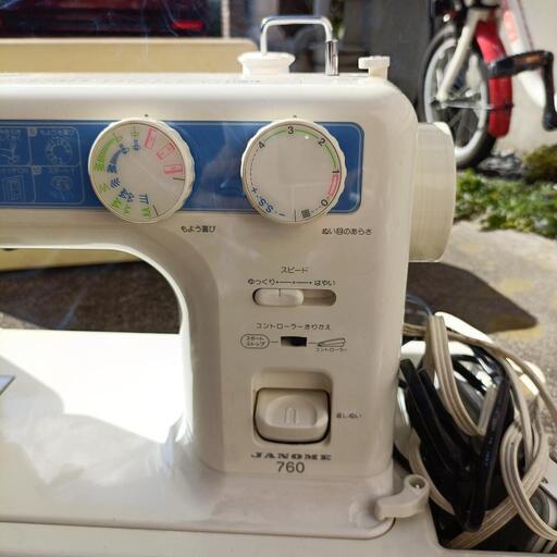 Janome 760 ミシン JANOME 760 電動ミシン クリーム色 Janome 760 ミシン JANOME 760 電動ミシン クリーム色