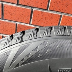 ブリヂストンスタッドレスタイヤ175/65R14　