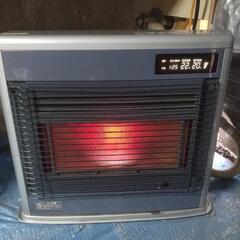 【決まりました】サビ・塗装剥げあり。床暖ＦＦストーブ❗️コロナスペースネオ床暖❗️ 決まりました】サビ・塗装剥げあり。床暖FFストーブ❗️コロナ