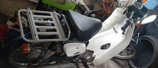 スーパーカブ50 走行距離2064キロ 慣らし途中 新古車 スーパーカブ50