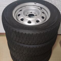 スタッドレスタイヤ中古　4本セットホイール付き（画像追加しました