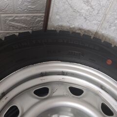 スタッドレスタイヤ中古　4本セットホイール付き（画像追加しました