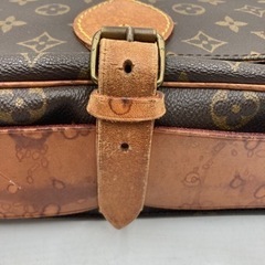 LOUISVUITTON ヴィトン　モノグラム　ショルダーバッグ　カルトシエール