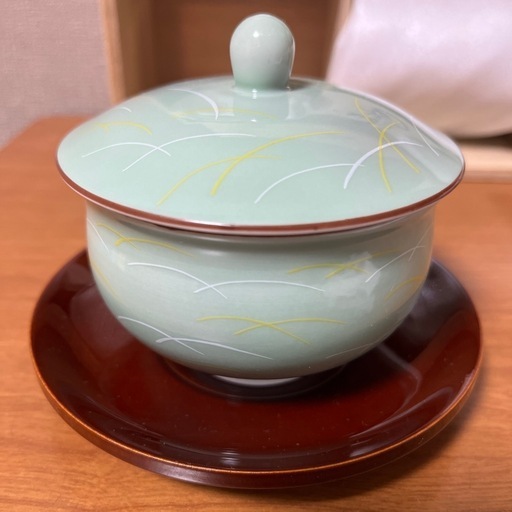 【未使用】蓋付湯呑みと茶托
