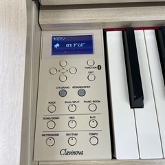 珍しい木白色 2019年製　ヤマハ電子ピアノ クラビノーバ　CLP-645WA木製鍵盤中古美品です　専門椅子付き