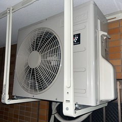 【ほぼ未使用】エアコン+室外機
　5年保証付