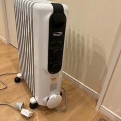 【美品】デロンギ　アミカルド オイルヒーター RHJ35M1015-BK