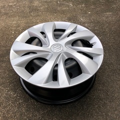 スズキ　スイフトのホイールキャップ+スチールホイール