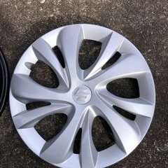 スズキ　スイフトのホイールキャップ+スチールホイール