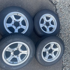 ジムニー　　スタッドレス　バリ溝　ブリヂストンDM-V3 