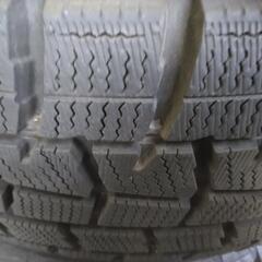 タイヤ代工賃全部込み!　185/65R15 ダンロップW,M01 中古スダッレスタイヤ4本セット!