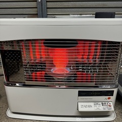 美品 北海道旭川市 2020年製 使用期間2シーズン ペット飼育無し 禁煙環境 煙突式石油ストーブ 