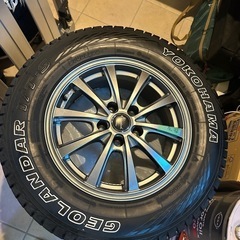 スタッドレスタイヤ 　4本セット　215/70R16