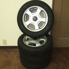 使用3か月 155/70R13インチ スパイクタイヤ