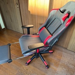 定価ニトリ定価39,900円☆ゲーミングチェア☆フットレスト付☆在宅 