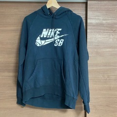 NIKESB ナイキエスビー　パーカー　フェード　ブラック　Lサイズ