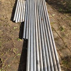 単管パイプ + 杭