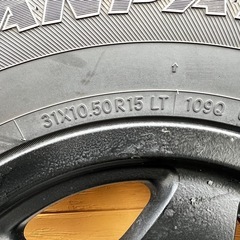 スタットレスタイヤ　TOYO WINTER TRANPATHS 31X10,50 R15LT ダットラ　ハイラックス他ボルト6ケツ車用