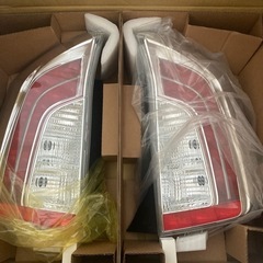 30プリウス後期テール美品
