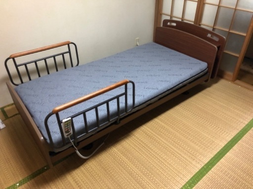 電動介護用リクライニングベッド　アンネルベッド　CYラクセーヌST910CT 2023年製