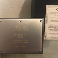 ★激安レア★オークリーディスプレイロボティックストアフロント