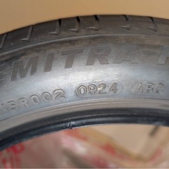 【走行801kmのみ】夏タイヤ4本セット215/45R17