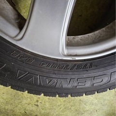 グッドイヤー　スタッドレス　ホイル付き175/70/14