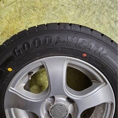 グッドイヤー　スタッドレス　ホイル付き175/70/14