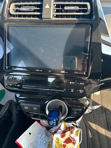 nszt-y68tTOYOTA9インチナビ トヨタ純正 NSZT-Y68T 9インチナビ