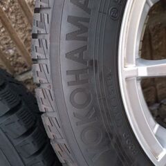 🔶美品で綺麗な！アルミホイル14インチ！YOKOHAMAスタッドレス！バリ山！175.65.14