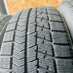 極上タイヤ　BRIDGESTONE ブリヂストン　ブリジストン　VRX 215/60R17 スタッドレス　タイヤ　2017年製　17インチ