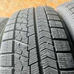 極上タイヤ　BRIDGESTONE ブリヂストン　ブリジストン　VRX 215/60R17 スタッドレス　タイヤ　2017年製　17インチ