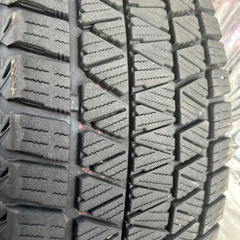 ブリヂストン スタッドレスタイヤ🛞  トヨタのハリアー車