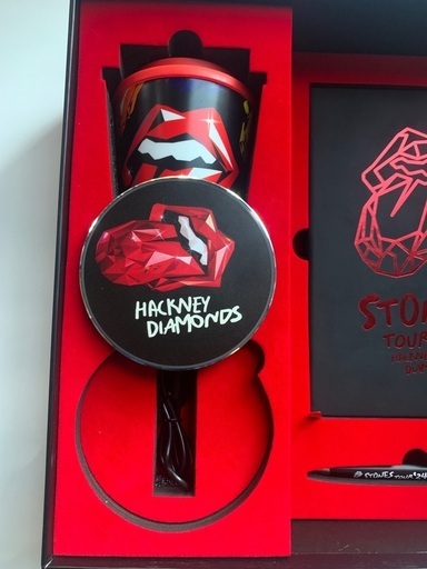 2024 アメリカHackney DiamondsツアーのVIPギフトボックスレア非売品 