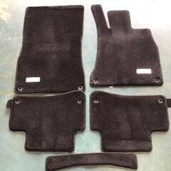 ﾒﾙｾﾃﾞｽﾍﾞﾝﾂ　純正ﾌﾛｱﾏｯﾄ　1台分(5枚セット)